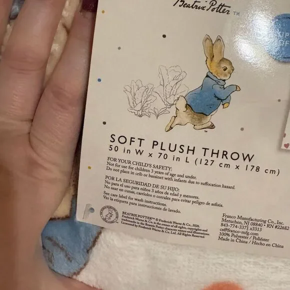 Peter Rabbit Beatrix Potter Valentines Day Blanket Strawberry Cherry Heart NWT - Picture 7 of 8